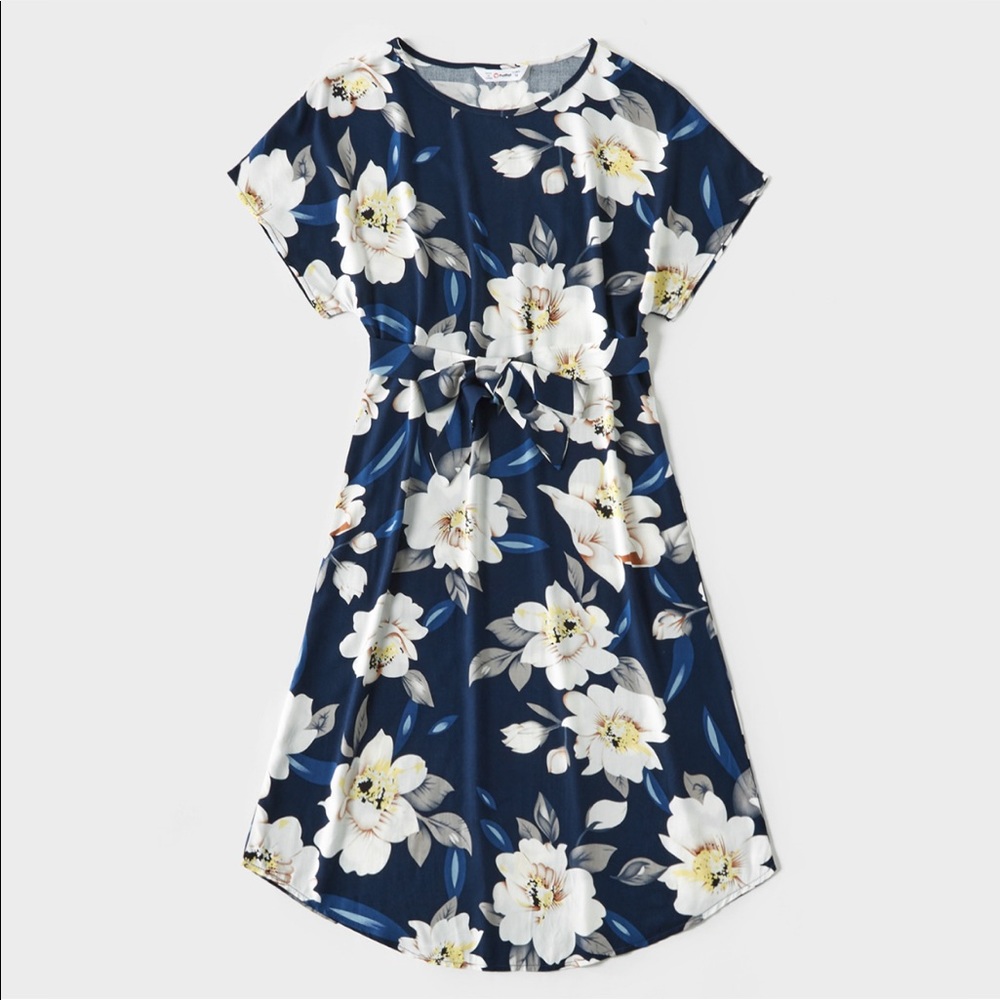 2/$20 floral short sleeve dresss
